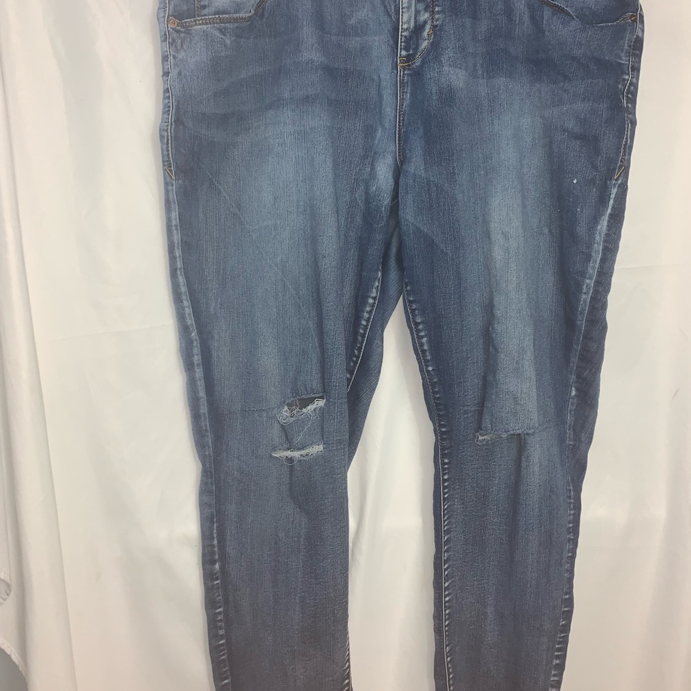 American Rag Women's RippedDistressed Skinny Jeans 20W